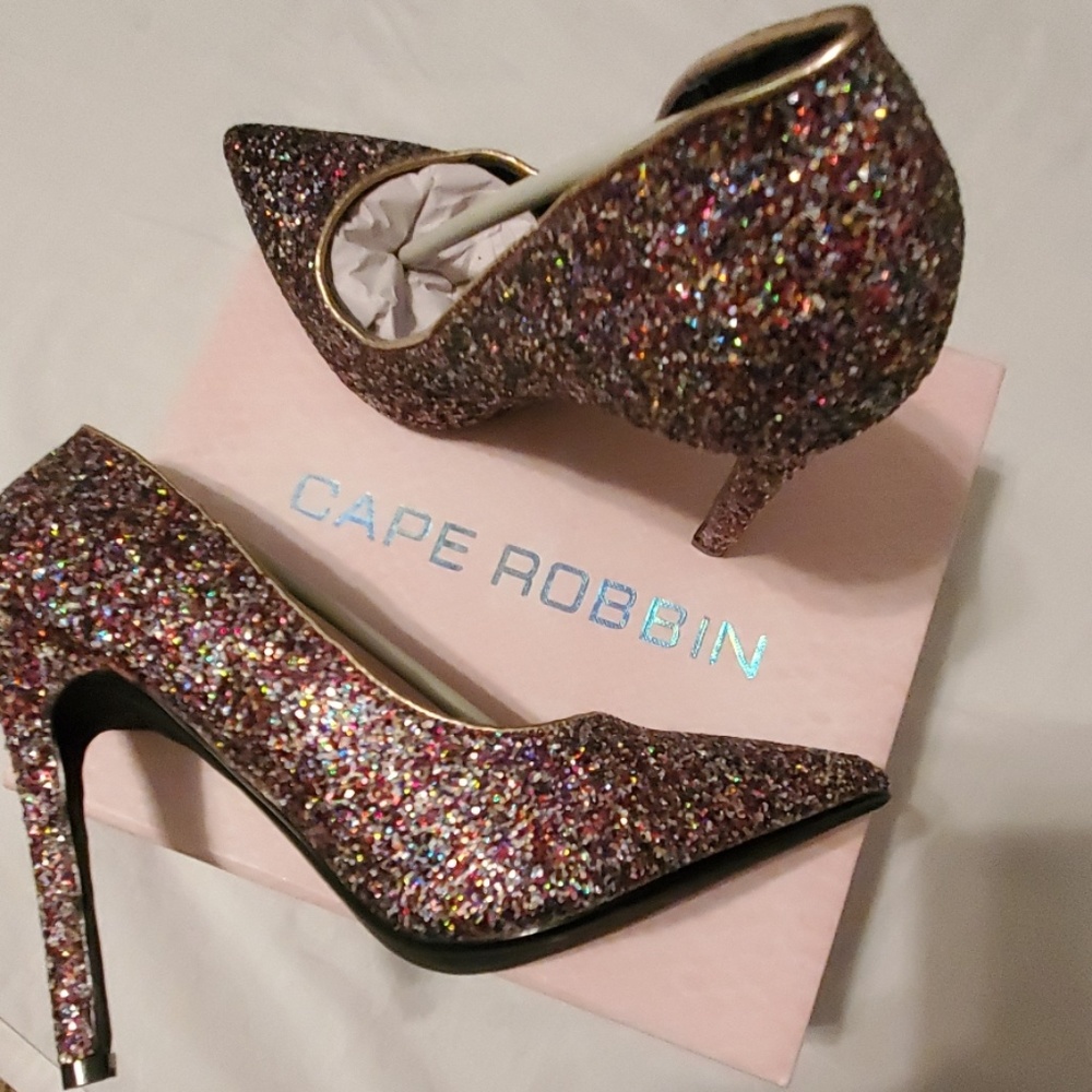Glitter pumps